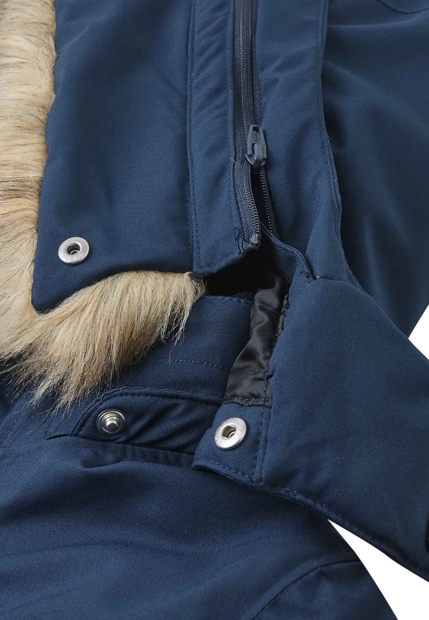 REIMA TEC warme Winterjacke/Parka Ajaton <br> Gr. 146<br> auch ohne Kunst-Pelz tragbar<br> 100% wasserdicht<br> warm wattiert mit Fellex (hochwertige künstliche Daune) <br> WS 10'000 mm